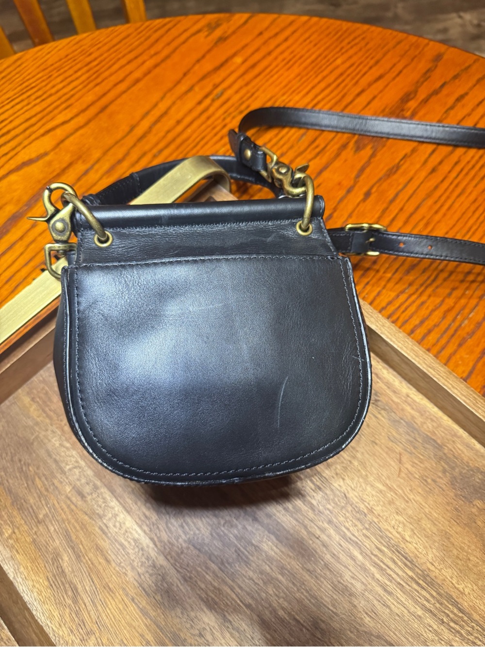 NWT Vintage Coach Black Leather Saddle Crossbody with Brass Turnlock - Picture 11 of 13